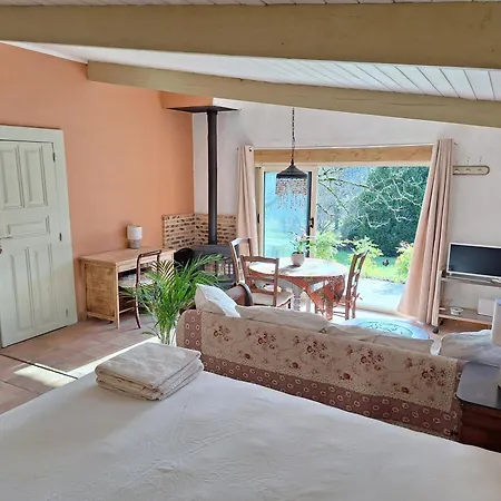 Hostel La Ferme Du Soleillal - Adult Only Campagne (Dordogne)